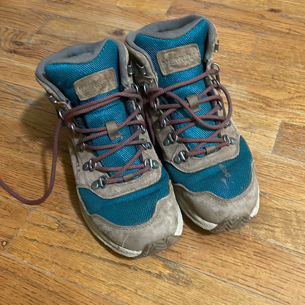 Merrell womens hiking shoes